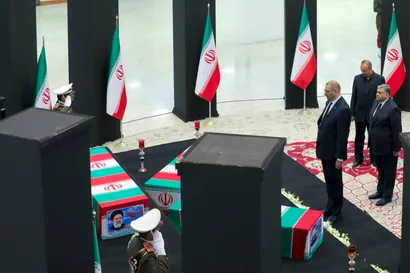 ادای احترام مقامات کشورها به مقام رئیس جمهور شهید و همراهان
