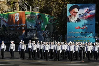 اقتدار با خشونت و نرمی و مهربانی با ضعف نشان دادن متفاوت است/ پلیس مردمی و مقتدر که با روش‌های قانونمند با قانون شکنان مقابله می‌کند مورد حمایت دستگاه قضایی است/ باید مقتدرانه مقابل سارقان سابقه دار، قاچاقچیان و اشرار ایستاد