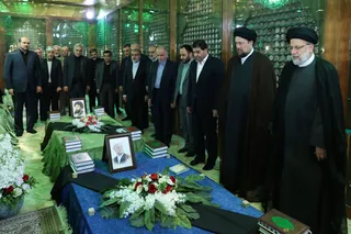 تصاویر تجدید میثاق رئیس جمهور و اعضای هیئت دولت با آرمان‌های امام راحل و شهدای انقلاب اسلامی
