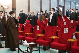 مسئولان کهگیلویه و بویراحمد پیگیری کارهای مناطق زلزله زده را در‌ اولویت قرار دهند