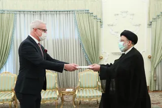 تصاویر دریافت استوارنامه سفیر جدید « لتونی»