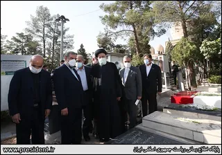 تصاویرمراسم تجدید میثاق اعضای هیات دولت با آرمانهای امام خمینی (ره)