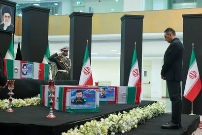 ادای احترام مقامات کشورها به مقام رئیس جمهور شهید و همراهان