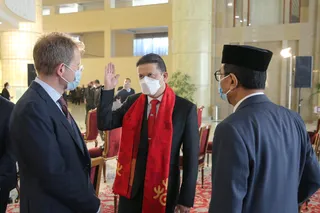 تصاویر مراسم سالگرد پیروزی انقلاب اسلامی با حضور سفرای خارجی مقیم ایران