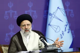 دادستان‌ها سرداران لشکر قضایی عدالتخواه و تحولگرا‌ هستند که جامعه را در برابر اضطراب حفظ می‌کنند/ قاضی متعهد و نفوذناپذیر‌ در برابر قدرت و ثروت، به دستگاه قضایی عظمت می‌دهد/ حضور قوه قضاییه در شوراهای نظارتی و امنیتی تشریفاتی نیست