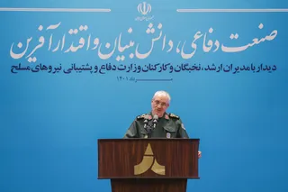 تصاویر دیدار با مدیران ارشد،نخبگان و کارکنان وزارت دفاع و پشتیبانی نیروهای مسلح