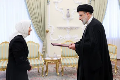 تصاویر تسلیم استوارنامه سفرای کشورهای آنگولا، کلمبیا، اکوادور، کامبوج و پرو