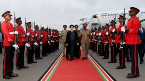 فیلم استقبال رسمی از دکتر رئیسی در کاخ ریاست جمهوری کنیا