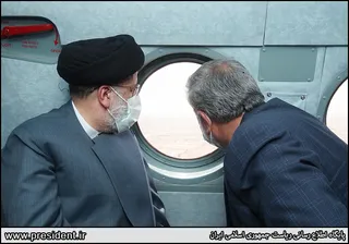 تصاویر بازدید هوایی از مناطق مرزی ایران و افغانستان و حضور و سخنرانی در روستای ملاعلی