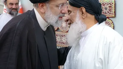 نشست  نشست با جمعی از علما و سران طوایف جنوب سیستان و بلوچستان