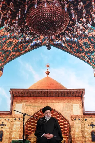 تصاویر سخنرانی رئیس جمهور در مراسم احیای شب نوزدهم رمضان ، امامزاده صالح (ع)