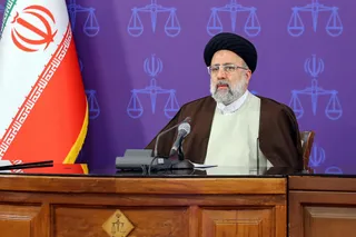 اگر آنقدر که جلسه گذاشتند تا چگونه از غرب کمک بگیرند، برای رونق تولید جلسه می‌گذاشتند، گره‌های بزرگی در کشور باز شده بود
