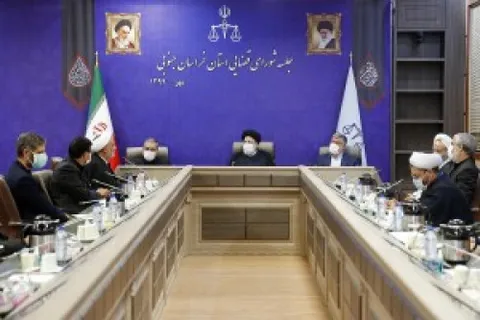 باید در جنگ اقتصادی آرایش جنگی بگیریم و کارآفرینان ما مانند یک افسر وارد میدان تولید شوند/ نباید سرمایه‌های کشور را با خام فروشی حراج کنیم