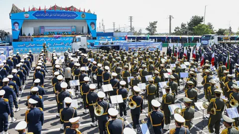 تصاویر مراسم گرامیداشت روز ارتش جمهوری اسلامی ایران