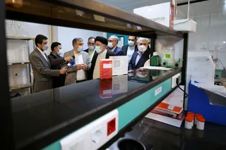 تصاویر بازدید رئیس جمهور از طرح های دانش بنیان در پارک علم وفناوری پردیس