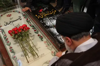 تصاویر زیارت گلزار شهدای کرمان و مزار حاج قاسم سلیمانی