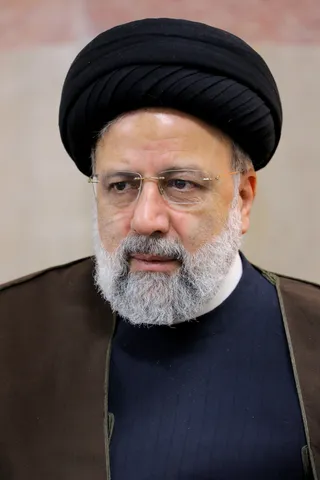 تصاویر دیدار با خانواده شهید مدافع امنیت امیر کمندی