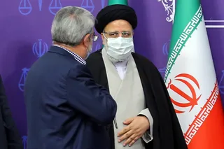 دستور آیت الله رئیسی برای تعیین تکلیف سریع خودروهای دپو شده در انبارها/ وضعیت انبارهای کالاهای مصادره شده نگران کننده است/ نباید کالایی ۱۰ سال در انبار بماند و پس از خراب شدن به بیرون از انبار منتقل شود/ صدور آرا و تعیین تکلیف اموال نباید طولانی شود