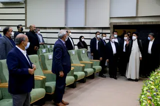 تصاویر  نشست با فعالان اقتصادی ، تجار و بازرگانان