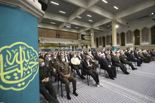 تصاویر حضور رئیس جمهور در دیدار مسئولان نظام و میهمانان کنفرانس وحدت اسلامى‌ با رهبر معظم انقلاب