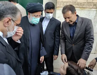 تصاویر دیدار با نخبگان ، علماء ، خانواده شهدا ، ایثارگران و جمعی از اقشار مختلف مردم