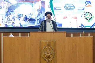 ویژگی ارتش ما این است که ارتش ولایی است؛ این ارتش مردم را باور دارد و مردم هم به ارتش اعتماد دارند