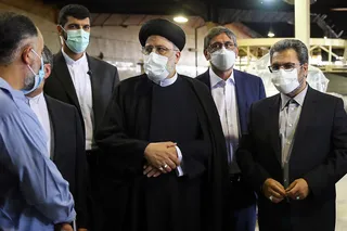 بازدید حجت‌الاسلام والمسلمین رئیسی از کارخانه صنایع غذایی کیوان
