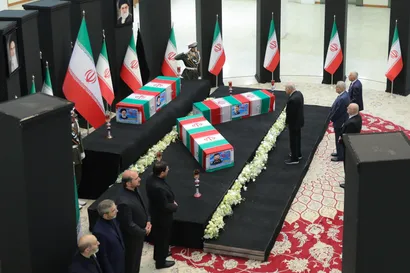 ادای احترام مقامات کشورها به مقام رئیس جمهور شهید و همراهان