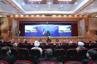 تصاویر دیدار رئیس جمهور با نخبگان ، علماء ، خانواده شهدا ، ایثارگران و جمعی از اقشار مختلف مردم