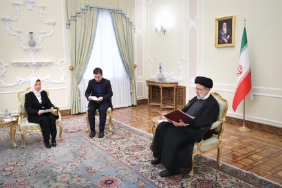 تصاویر تسلیم استوارنامه سفرای کشورهای آنگولا، کلمبیا، اکوادور، کامبوج و پرو