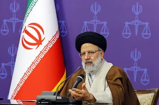 «ترور» و «تحریم» دو لبه یک قیچی هستند که دشمنان برای توقف ملت ایران در دست گرفته‌اند/ «طراحان و حامیان» ترور همان‌هایی هستند که اول «تحریم» می‌کنند و سپس با کراوات پای میز «مذاکره» آمده و همزمان در خیابان با اسلحه آدم می‌کشند