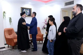 تصاویر حضور رئیس جمهور در منزل شهید امنیت آرمان علی وردی