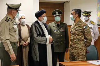 ویژگی ارتش ما این است که ارتش ولایی است؛ این ارتش مردم را باور دارد و مردم هم به ارتش اعتماد دارند