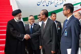 تصاویر ورود رئیس جمهور به جاکارتا
