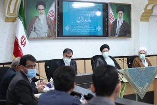 تصاویر نشست با فعالان و متخصصان محیط زیست و منابع طبیعی