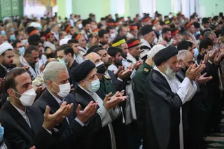 تصاویر رئیس جمهور در جمع زائران راهیان نور در منطقه شلمچه