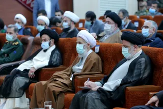 تصاویر دیدار رئیس جمهور با نخبگان ، علماء ، خانواده شهدا ، ایثارگران و جمعی از اقشار مختلف مردم