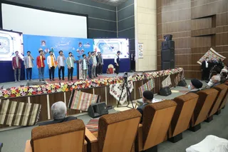 تصاویر دیدار رئیس جمهور با نخبگان ، علماء ، خانواده شهدا ، ایثارگران و جمعی از اقشار مختلف مردم