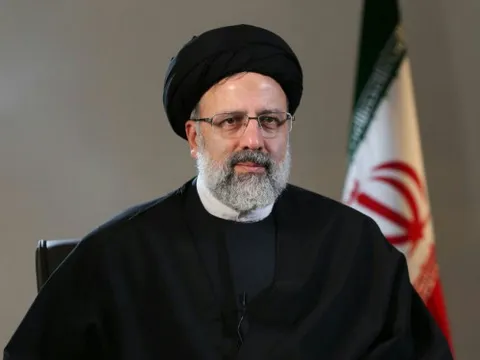 رئیس قوه قضاییه از مناطق سیل زده استان خوزستان بازدید می‌کند