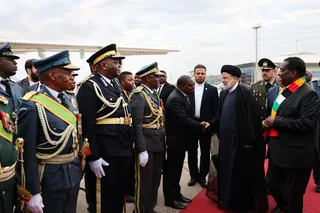 تصاویر دکتر رئیسی هراره را به مقصد تهران ترک کرد