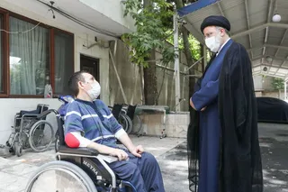 تصاویر حضور سرزده رئیس جمهور منتخب در آسایشگاه جانبازان امام خمینی(ره)