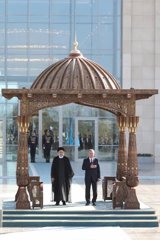 تصاویر مراسم استقبال رسمی از آیت الله رئیسی توسط رئیس جمهور ازبکستان