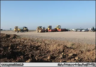 تصاویر بازدید رئیس جمهور از پروژه باند دوم جاده پارس آباد - اردبیل و مجموعه گلخانه
