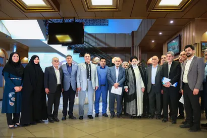 نشست با اساتید و نخبگان پزشکی استان فارس