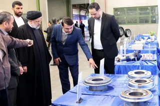تصاویر بازدید از کارخانه کویر تایر بیرجند و حضور در جمع کارگران