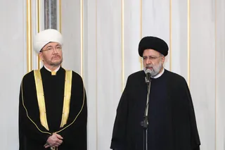 تصاویر حضور آیت‌الله رئیسی در جمع نمازگزاران مسجد جامع مسکو
