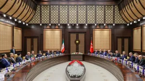 دکتر رئیسی: برگزاری هشت جلسه شورای‌عالی همکاری نماد اراده سران ایران و ترکیه برای گسترش روابط است/ قطع روابط سیاسی و اقتصادی با رژیم صهیونیستی از موثرترین اقدامات بازدارنده محسوب می‌شود/ ابراز خرسندی اردوغان از برگزاری دیدارهای پربار با رئیس جمهور و