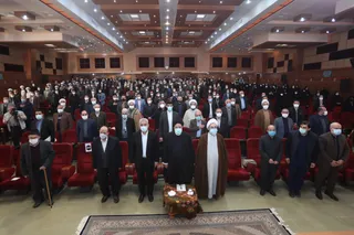 تصاویر دیدار رئیس جمهور با نخبگان ، علماء ، خانواده شهدا ، ایثارگران و جمعی از اقشار مختلف مردم