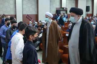 تصاویر دیدار رئیس جمهور با نخبگان ، علماء ، خانواده شهدا ، ایثارگران و جمعی از اقشار مختلف مردم