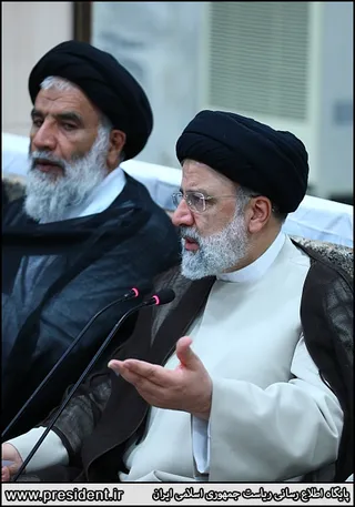 تصاویر نشست با جمعی از علما و سران طوایف خوزستان
